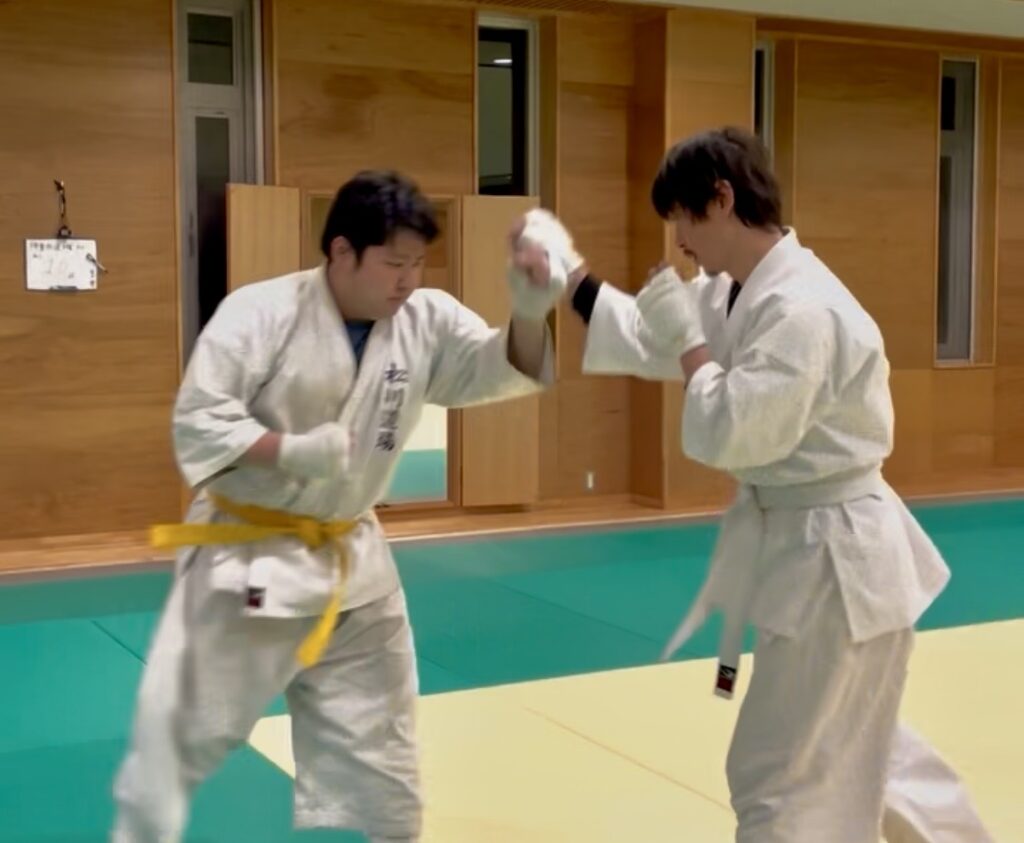 青春の続きは畳の上で。